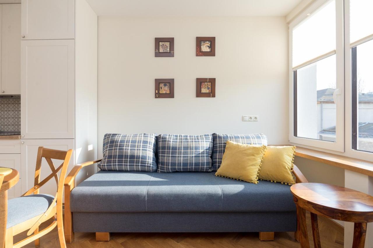 Piekna 2-Bedroom Apartment วอร์ซอ ภายนอก รูปภาพ