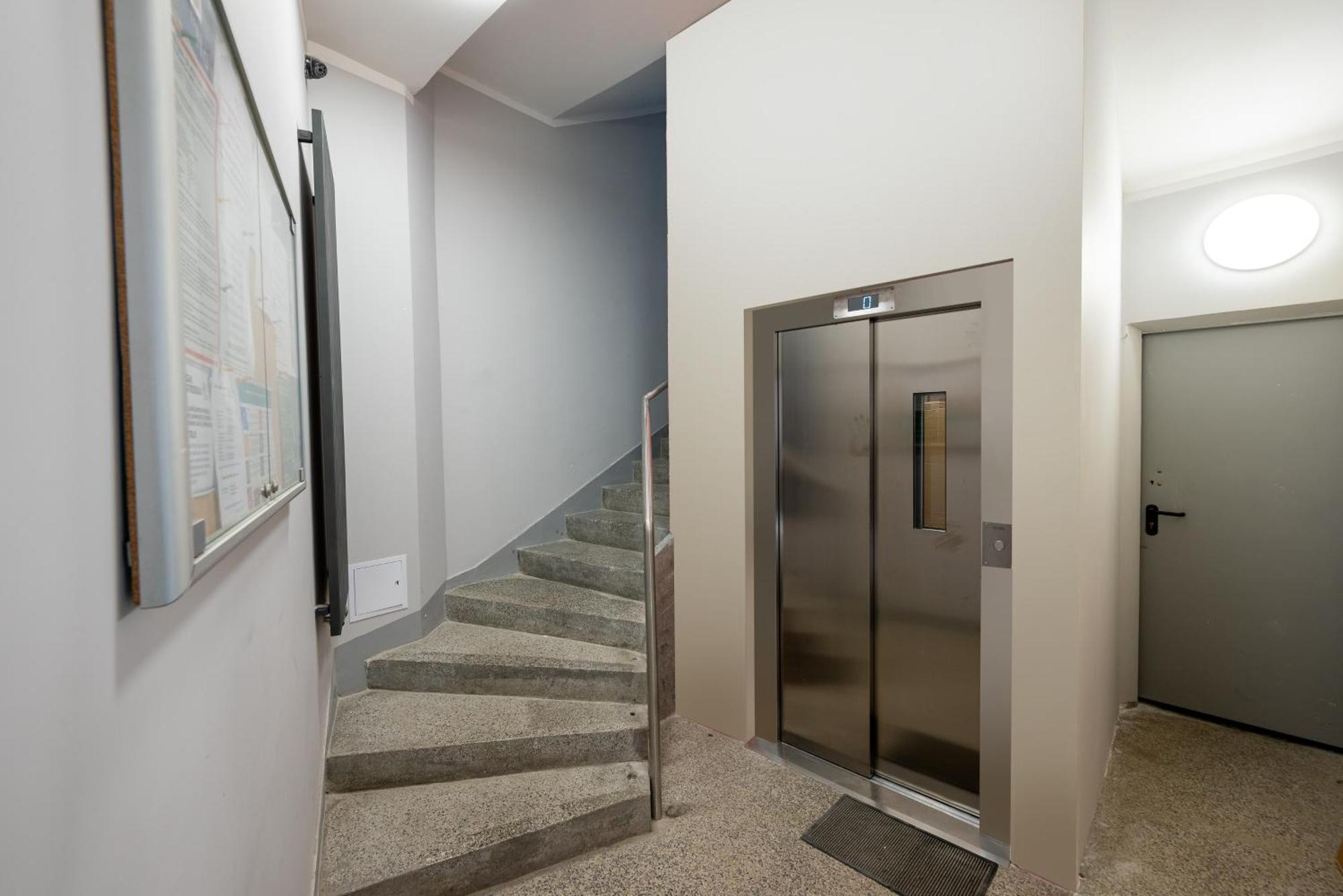 Piekna 2-Bedroom Apartment วอร์ซอ ภายนอก รูปภาพ